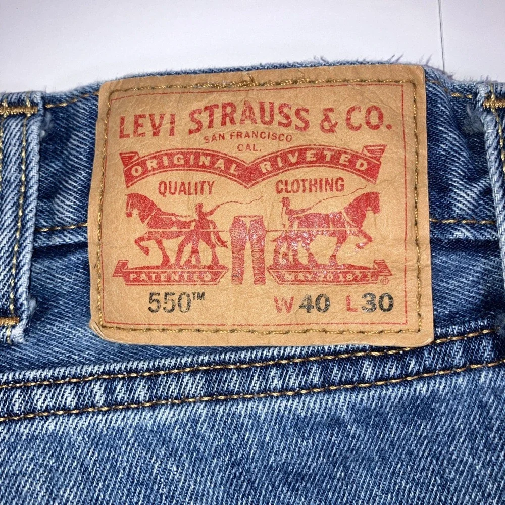Levi's 550 Relaxed‎ Fit Jeans Mens 40x30 Medium Wash Tapered Blue Denim Pants